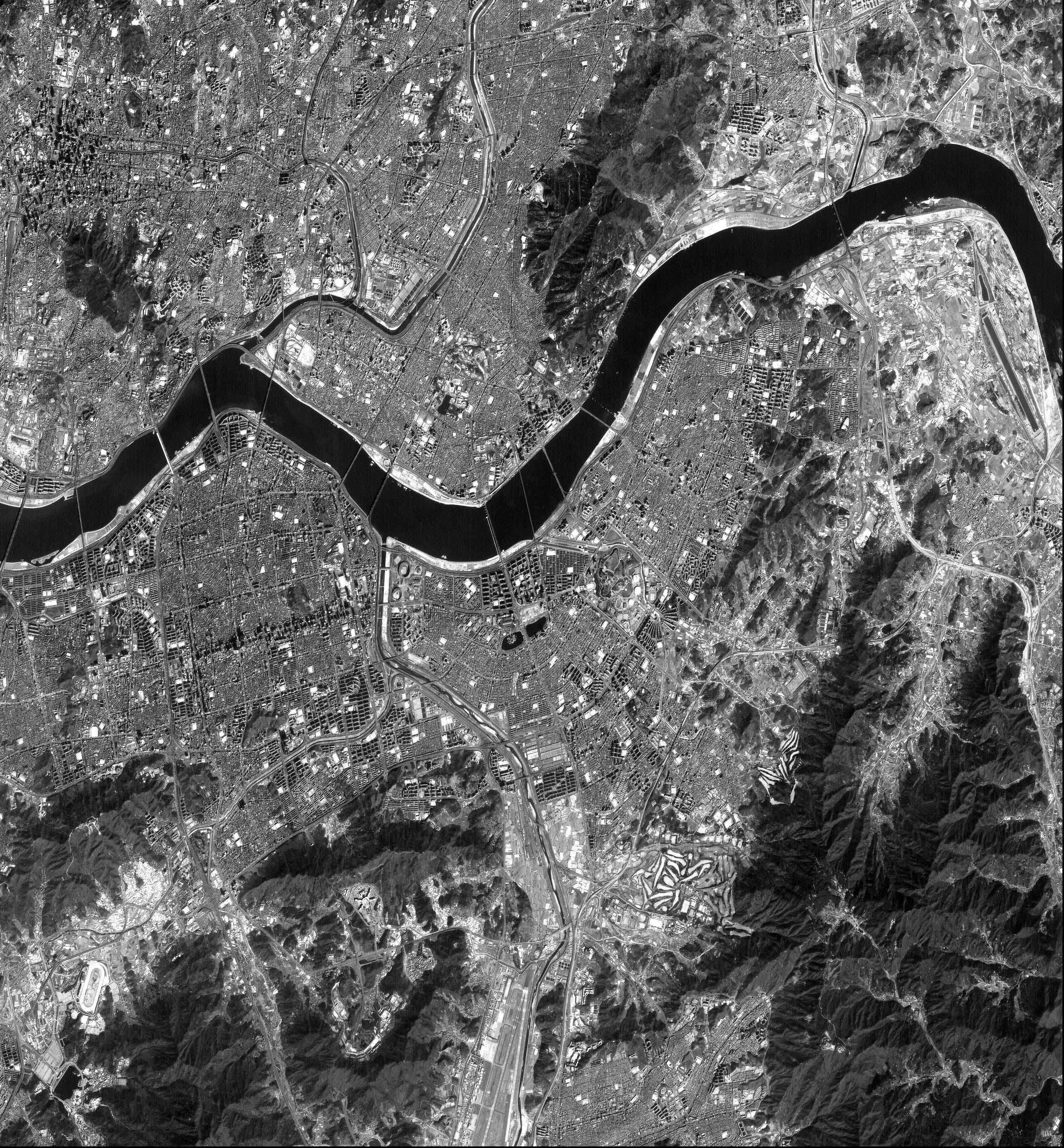 아리랑 1호가 촬영한 잠실 이미지