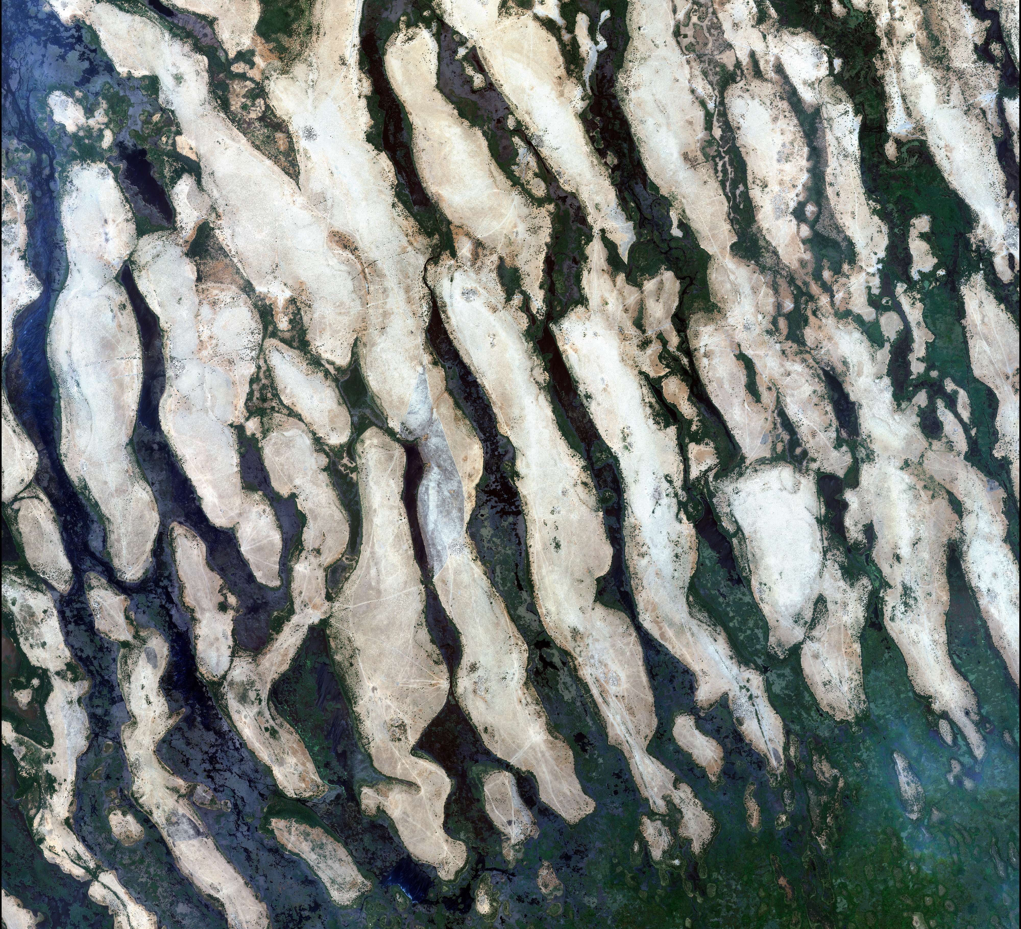 아리랑 3호가 촬영한 차드 LAC 이미지