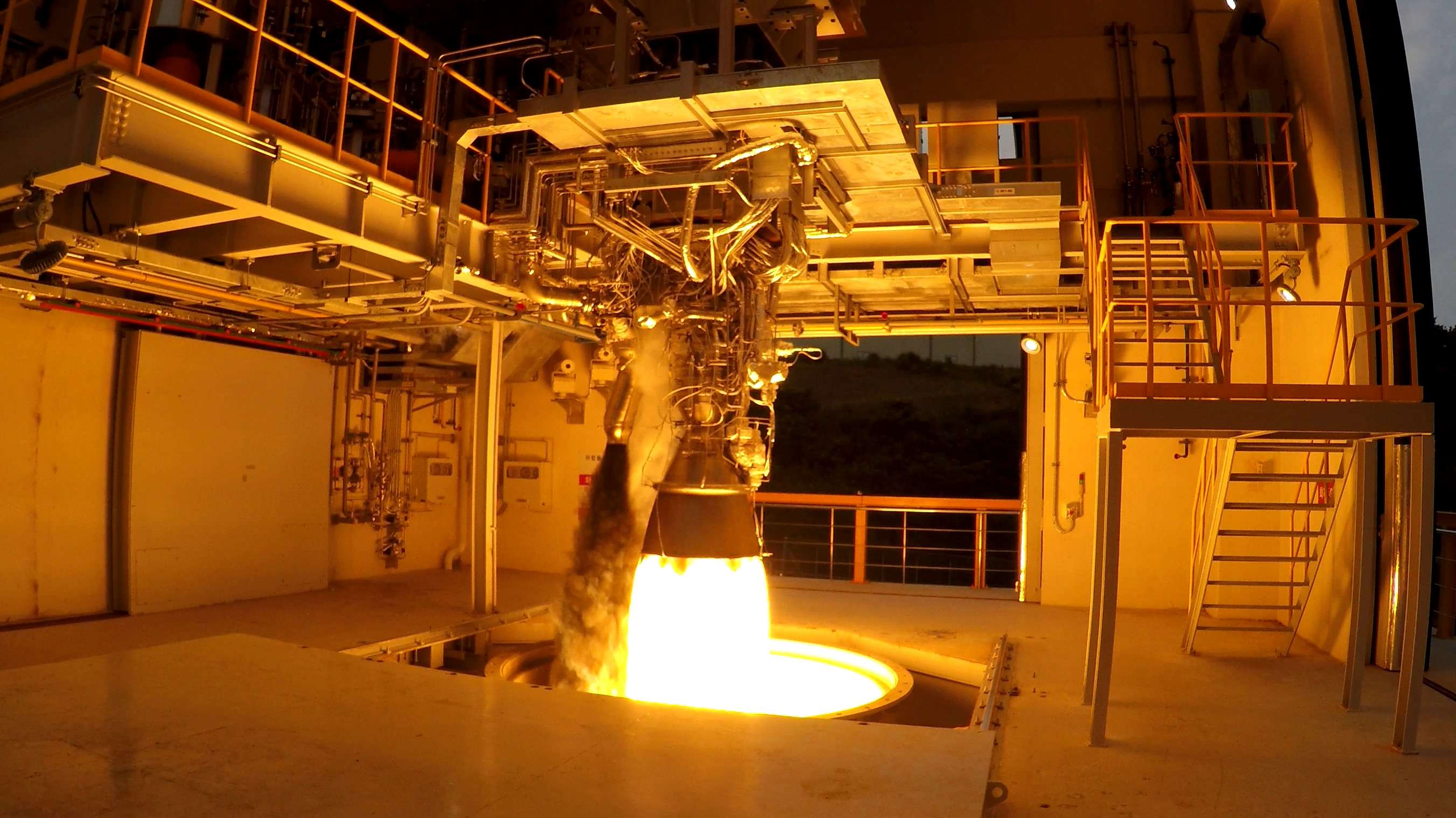 75톤급 액체엔진 75초 연소시험 수행 이미지